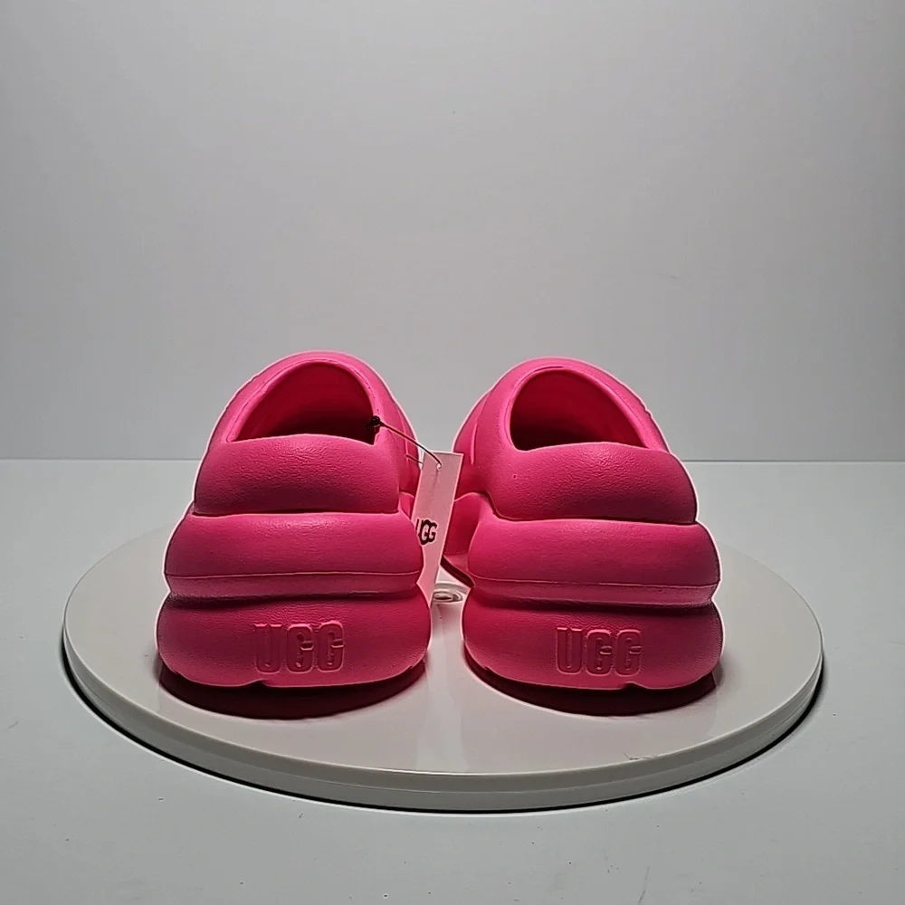 NWT UGG K Sport Yeah Clogs Taffy Pink Water Resistant Shoes Girls Size 1